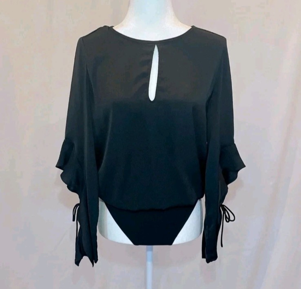 Express Womens Ruffle Sleeve Bodysuit Black Keyhole Neckline Size XS